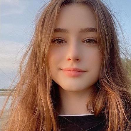 Emma Evelyn