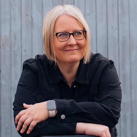 Susan  MacLean